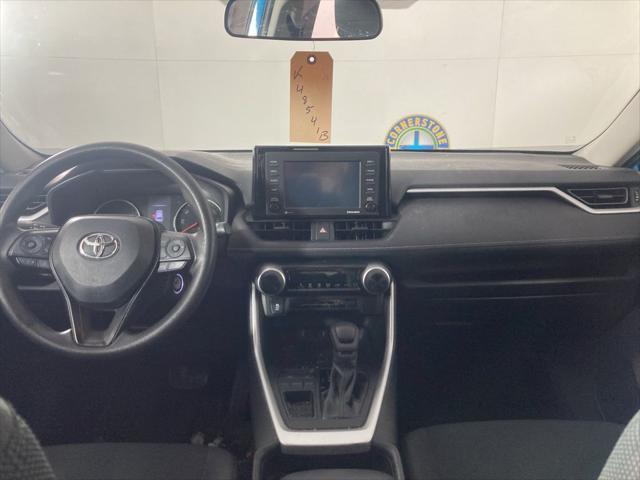 2021 Toyota RAV4 LE 2021 Toyota RAV4 LE