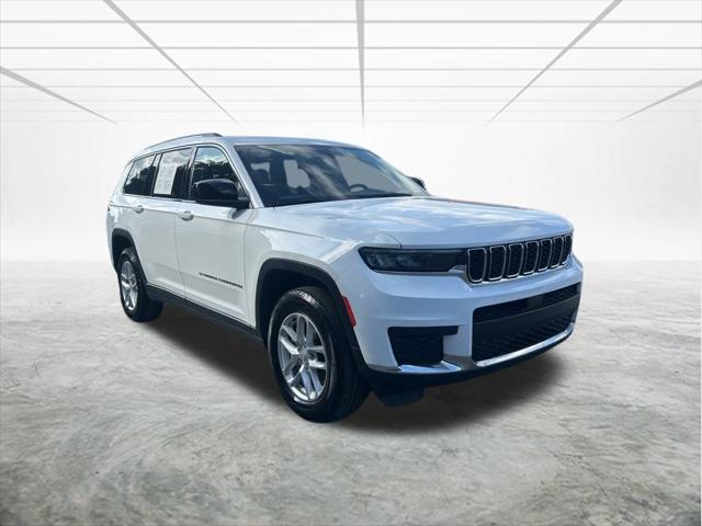 2023 Jeep Grand Cherokee L Laredo 4x2