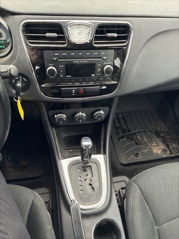 2012 Chrysler 200 Touring