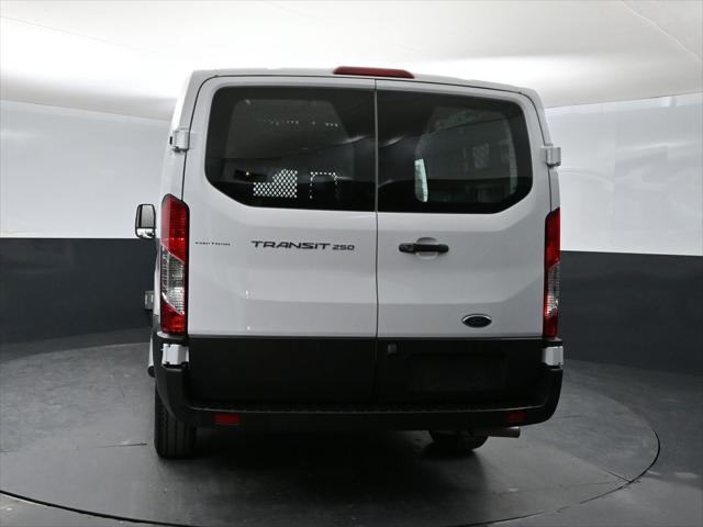 2024 Ford Transit-250 Cargo Van Base 2024 Ford Transit-250 Cargo Van Base