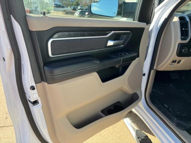 2020 RAM 1500 Big Horn Crew Cab 4x4 57 Box 2020 RAM 1500 Big Horn Crew Cab 4x4 57 Box