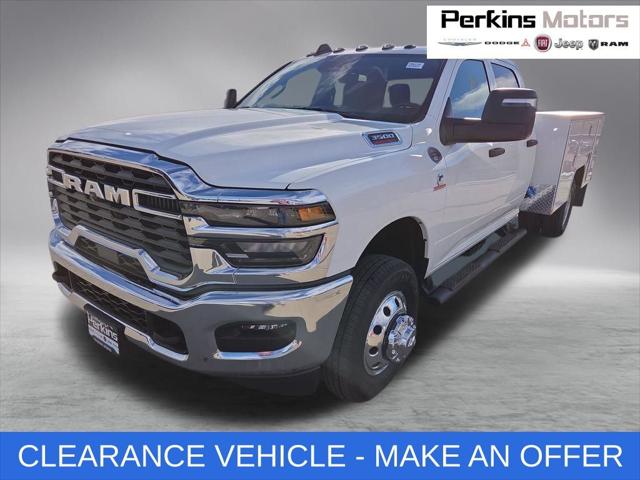 2026 RAM Ram 3500 Chassis Cab RAM 3500 TRADESMAN CREW CAB CHASSIS 4X4 60 CA 2026 RAM Ram 3500 Chassis Cab RAM 3500 TRADESMAN CREW CAB CHASSIS 4X4 60 CA