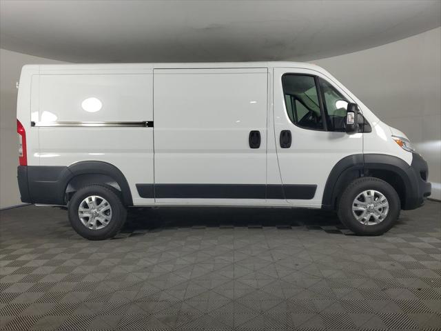 2024 RAM ProMaster 2500 Cargo Van SLT Low Roof 136 WB