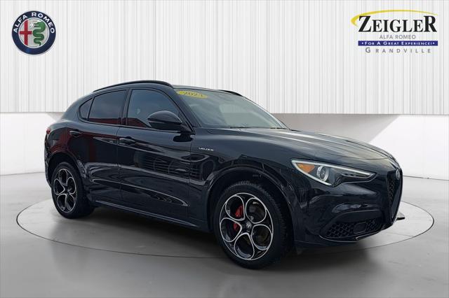 2023 Alfa Romeo Stelvio Veloce AWD 2023 Alfa Romeo Stelvio Veloce AWD