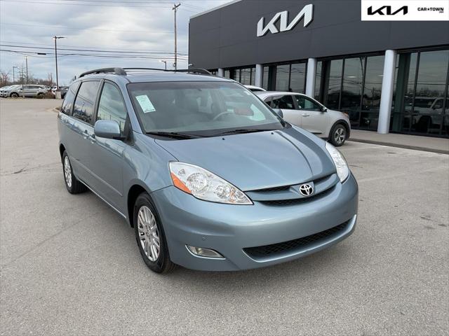 2010 Toyota Sienna XLE