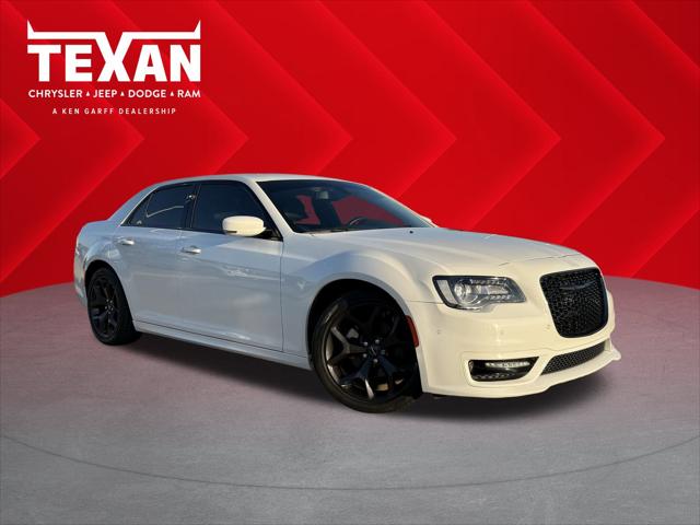 2022 Chrysler 300 Touring L 2022 Chrysler 300 Touring L
