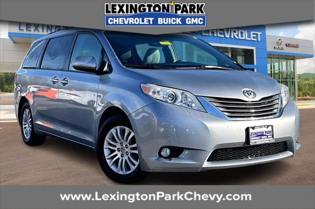 2017 Toyota Sienna XLE 7 Passenger