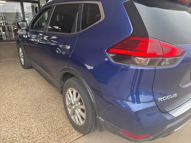2017 Nissan Rogue SV 2017 Nissan Rogue SV