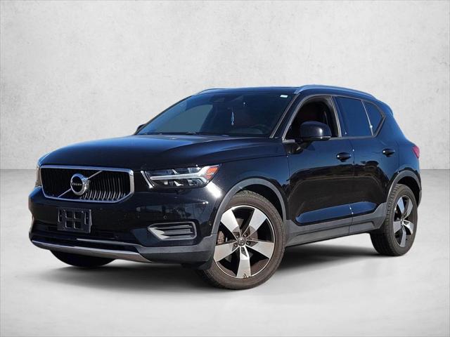 2019 Volvo XC40 T5 Momentum