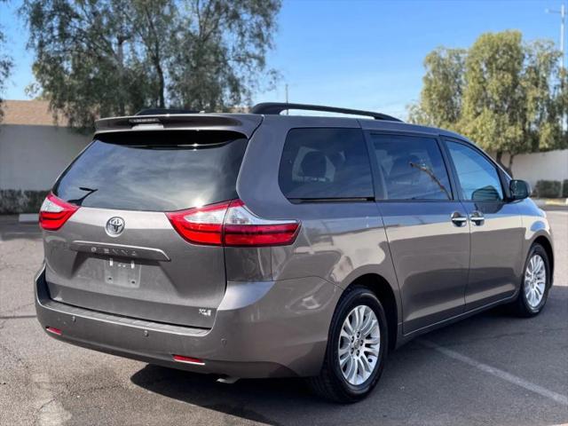 2016 Toyota Sienna XLE 8 Passenger