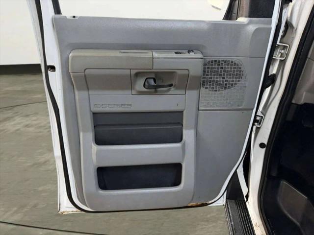 2010 Ford E-350 Super Duty Base