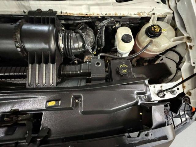 2010 Ford E-350 Super Duty Base
