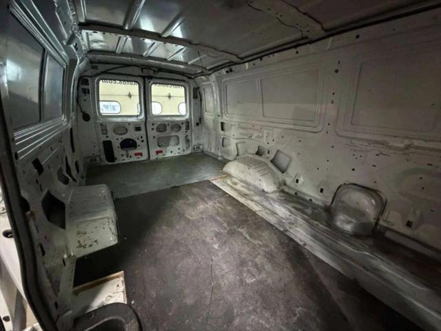 2010 Ford E-350 Super Duty Base