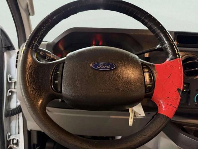 2010 Ford E-350 Super Duty Base