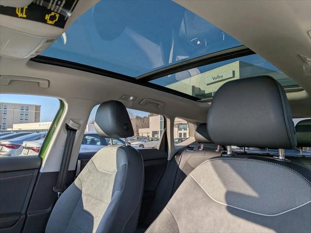 2026 Volkswagen Taos SE Black