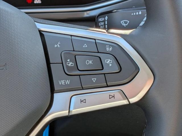 2026 Volkswagen Taos SE Black