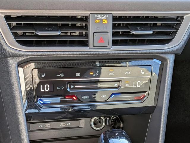 2026 Volkswagen Taos SE Black