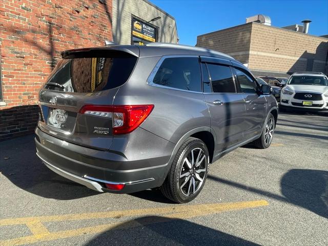 2021 Honda Pilot AWD Touring 8 Passenger
