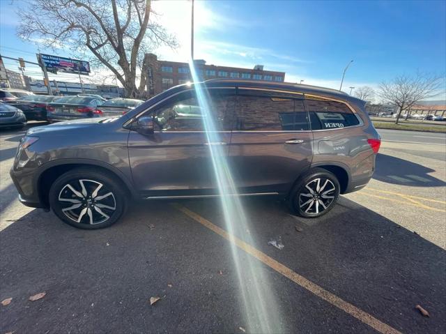 2021 Honda Pilot AWD Touring 8 Passenger