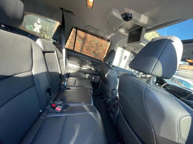 2021 Honda Pilot AWD Touring 8 Passenger