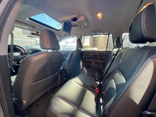 2021 Honda Pilot AWD Touring 8 Passenger