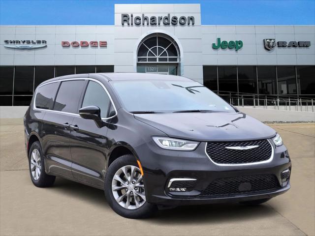 2026 Chrysler Pacifica PACIFICA SELECT AWD