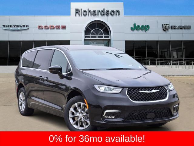 2026 Chrysler Pacifica PACIFICA SELECT AWD