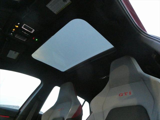 2026 Volkswagen Golf GTI SE