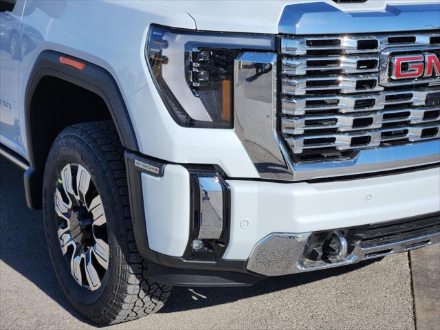 2026 GMC Sierra 2500HD Crew Cab, Standard Bed, Denali, 4WD