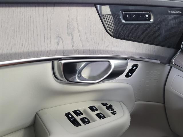 2026 Volvo XC90 B6 Ultra 7-Seater