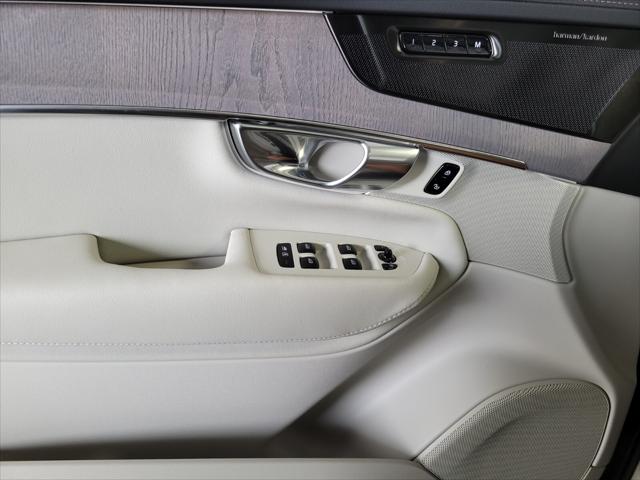 2026 Volvo XC90 B6 Ultra 7-Seater