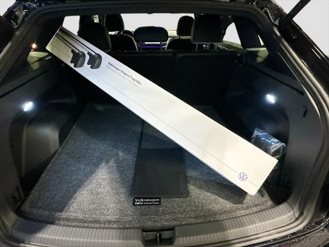 2026 Volkswagen Atlas Cross Sport SEL Premium R-Line
