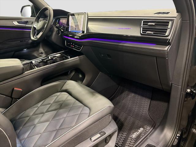 2026 Volkswagen Atlas Cross Sport SEL Premium R-Line