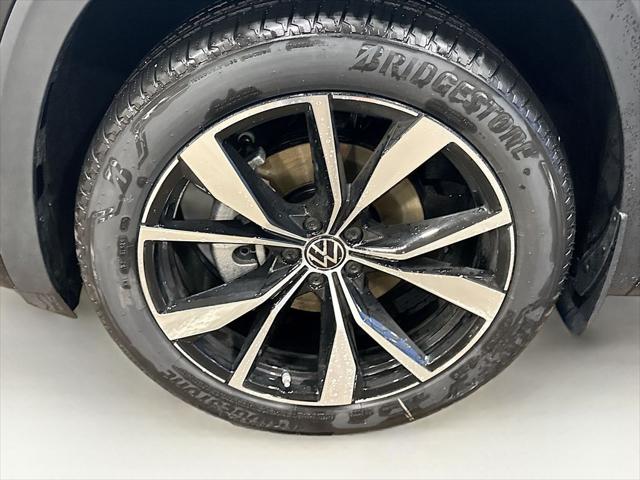 2026 Volkswagen Atlas Cross Sport SEL Premium R-Line