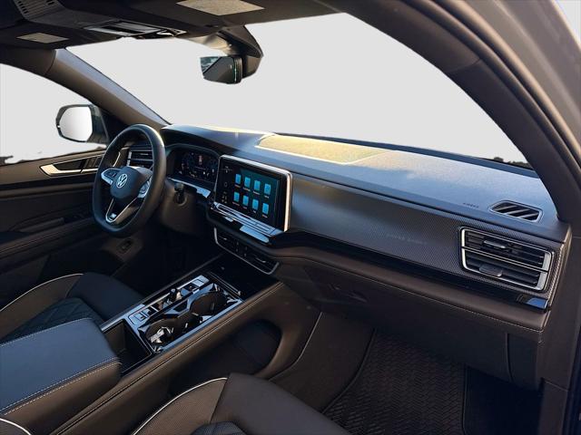 2026 Volkswagen Atlas Cross Sport SEL Premium R-Line
