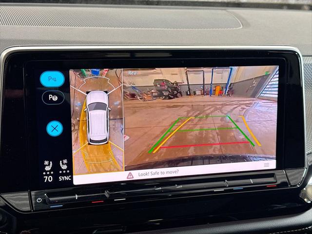 2026 Volkswagen Atlas Cross Sport SEL Premium R-Line