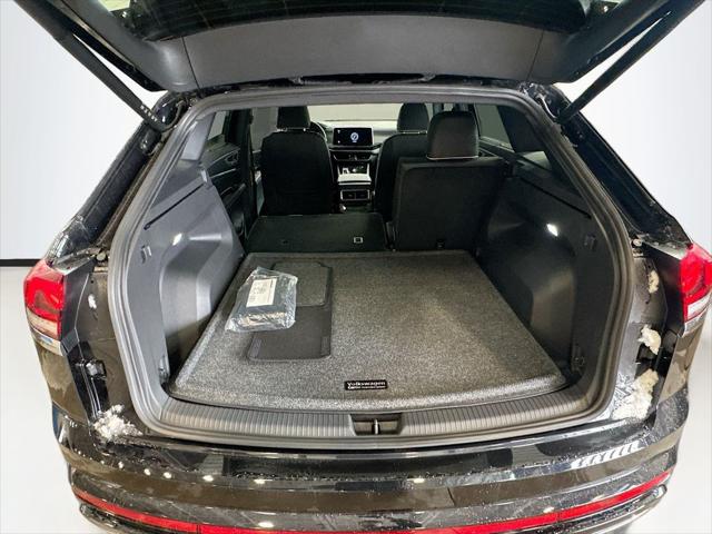 2026 Volkswagen Atlas Cross Sport SEL Premium R-Line
