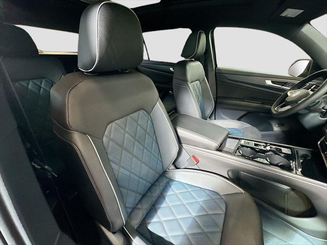 2026 Volkswagen Atlas Cross Sport SEL Premium R-Line