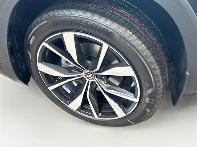 2026 Volkswagen Atlas Cross Sport SEL Premium R-Line