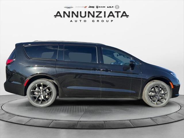 2026 Chrysler Pacifica Limited AWD