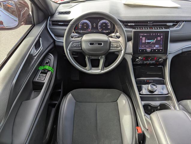 2025 Jeep Grand Cherokee Altitude 4x2