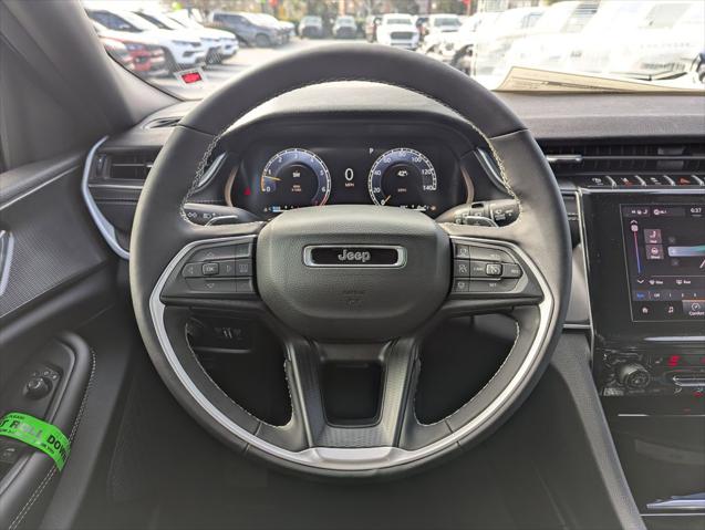 2025 Jeep Grand Cherokee Altitude 4x2