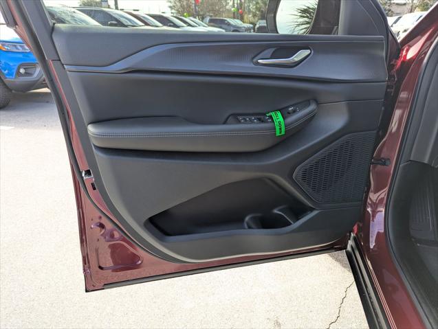 2025 Jeep Grand Cherokee Altitude 4x2
