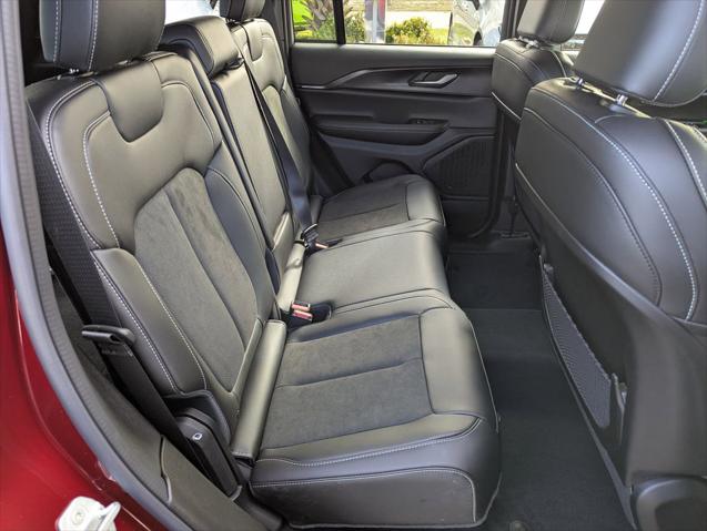2025 Jeep Grand Cherokee Altitude 4x2