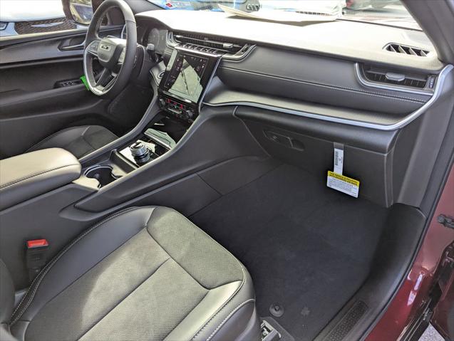 2025 Jeep Grand Cherokee Altitude 4x2