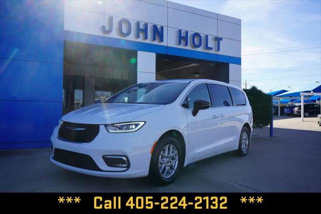 2025 Chrysler Pacifica Select for sale in Chickasha, OK