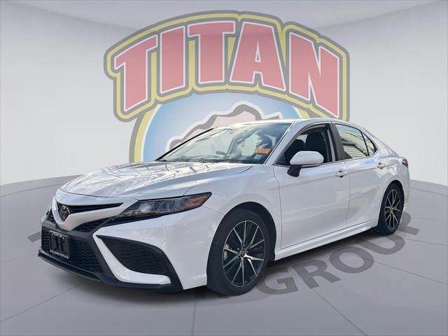 2023 Toyota Camry SE AWD [0]