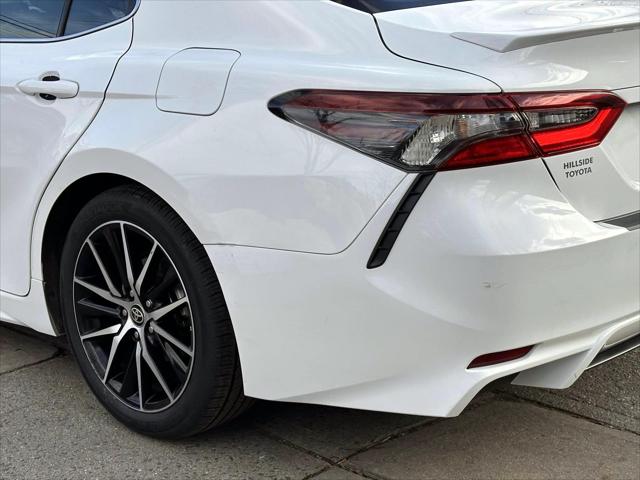 2023 Toyota Camry SE AWD [9]