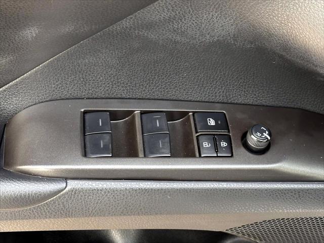 2023 Toyota Camry SE AWD [12]