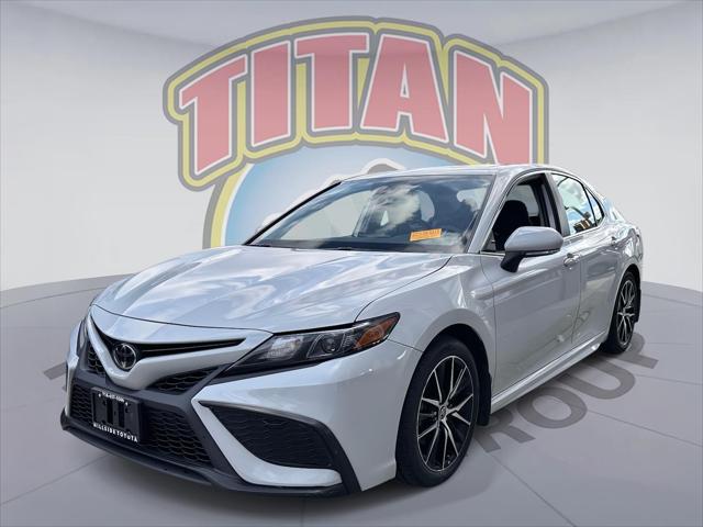 2023 Toyota Camry SE AWD [0]